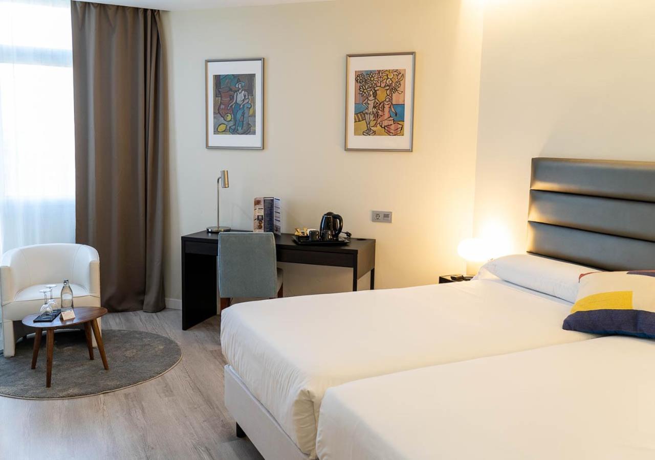 Hotel Pasarela Sevilla Dış mekan fotoğraf